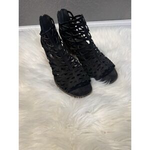 Vince Camuto Kevston Black Sued W Cutouts Block Heel  Size 10